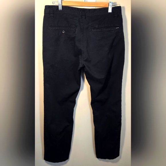 ⭐️Volcom Black Chino Straighy Leg Pants Size 32 - Picture 2 of 5